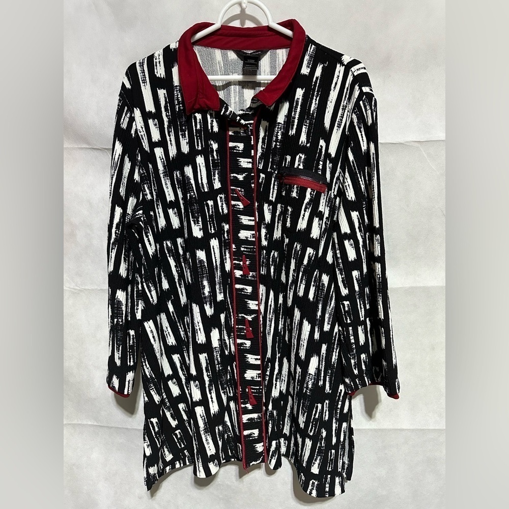 Ali Miles Black White Red Tunic Blouse Women’s L Buttons Pockets Artsy Teacher